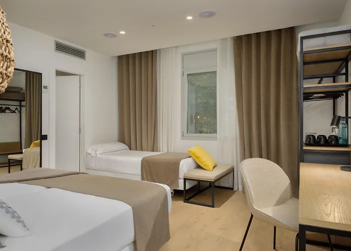 Cheap hotel: Hotel Costabella